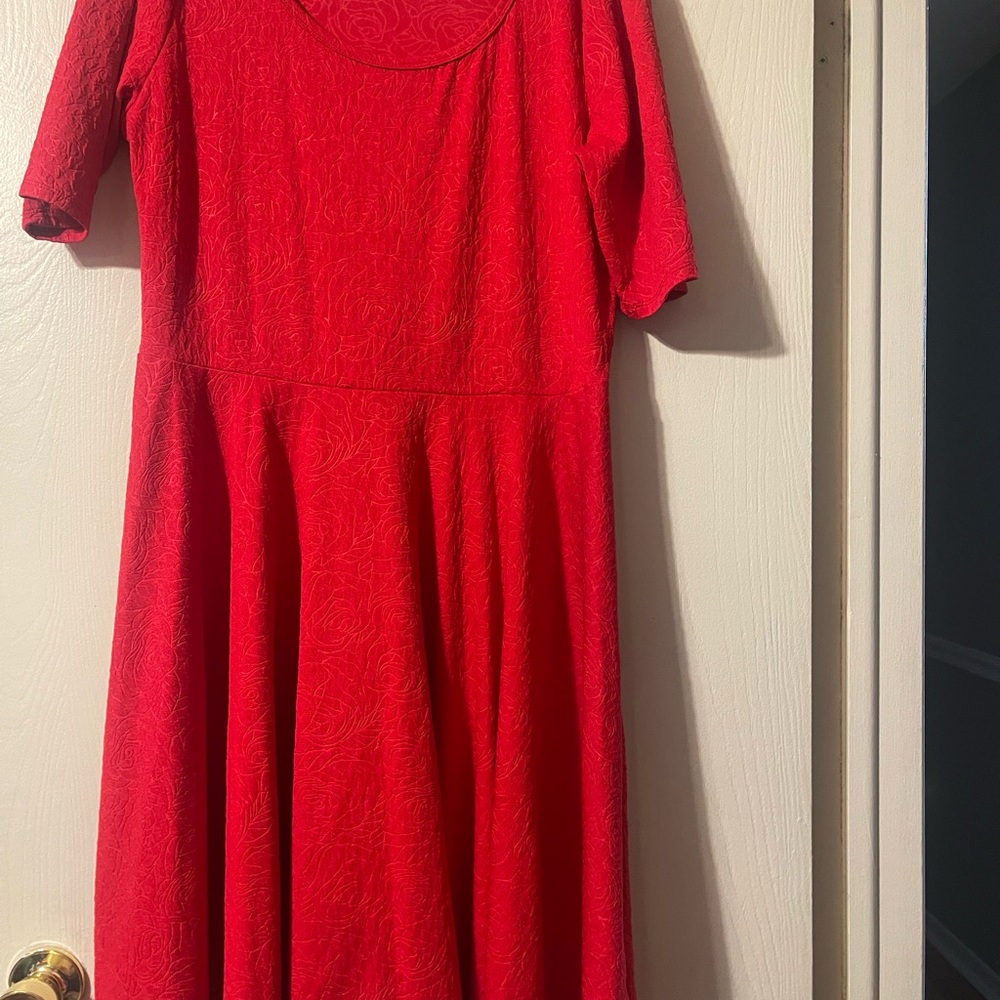 LuLaRoe Nicole - Picture 2 of 5